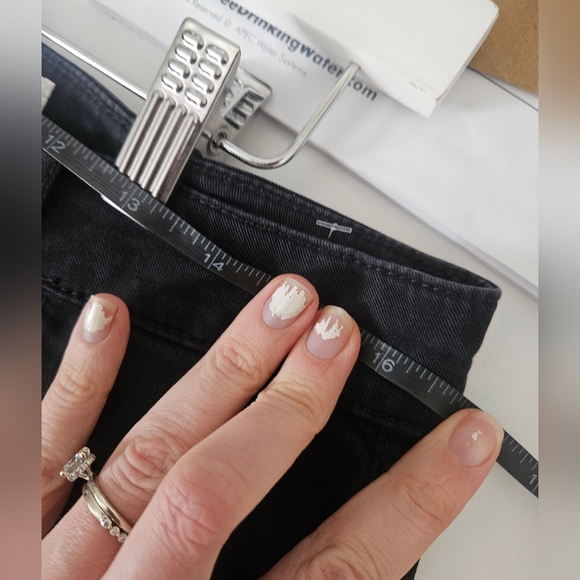 Club Monaco Black Mid Rise Jeans Sz 32 - Picture 5 of 6